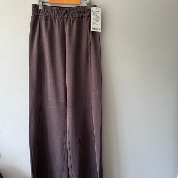 NWT Lululemon Ribbed Softstreme Mid-Rise Pant - Picture 5 of 5